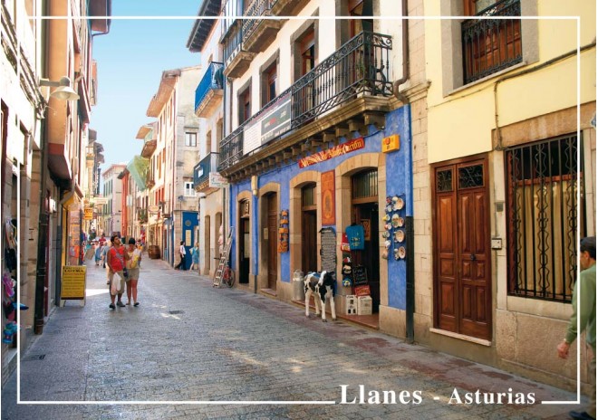 Postal de Llanes