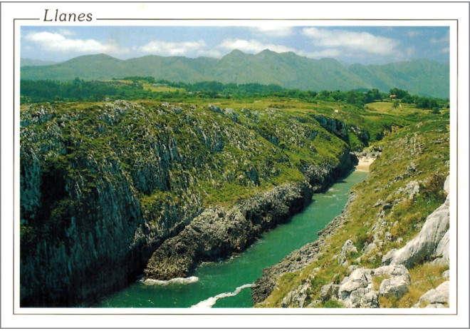 Postal de Llanes