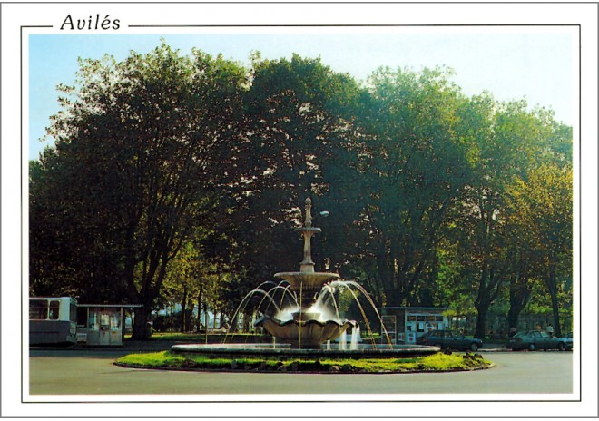 Postal de Avilés